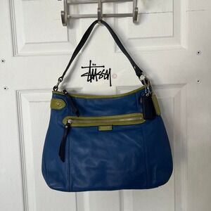 y2k 2000s Coach Daisy Spectator Leather shoulder bag / handbag